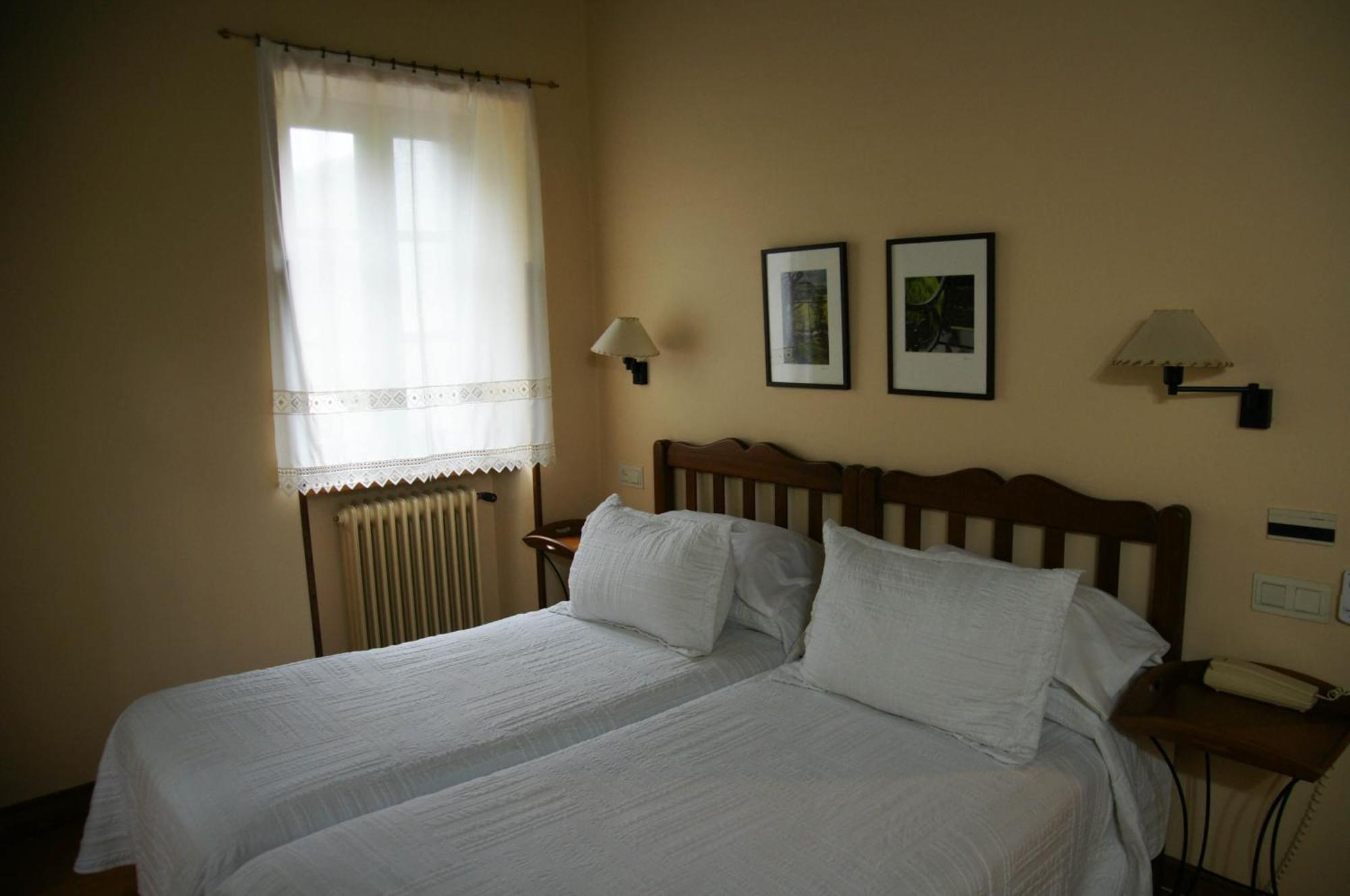 Hotel Rural Irigoienea Urdax Chambre photo