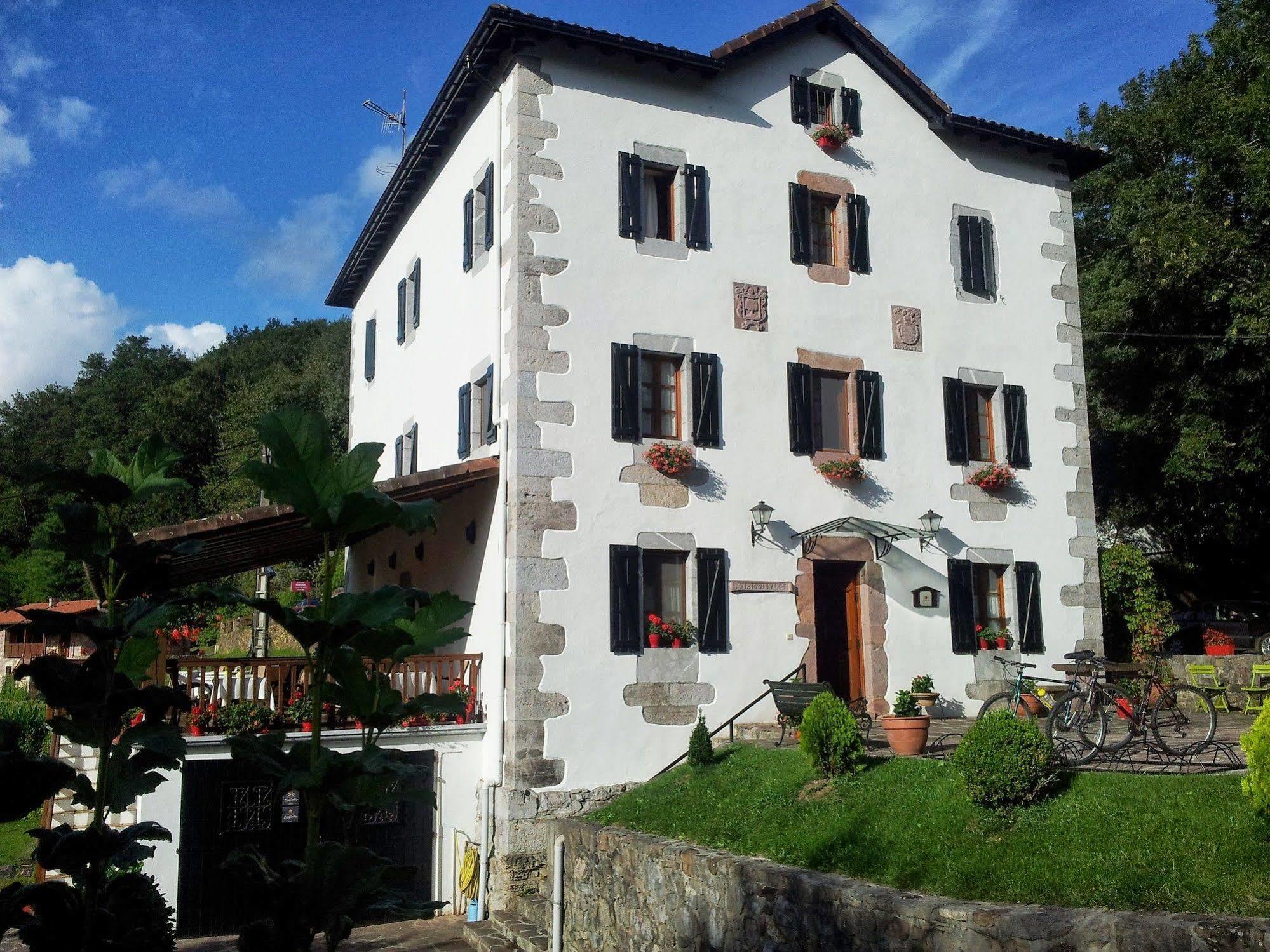 Hotel Rural Irigoienea Urdax Extérieur photo